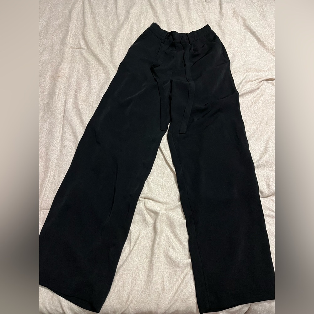 A new day wide leg flowy trouser pant. Size small